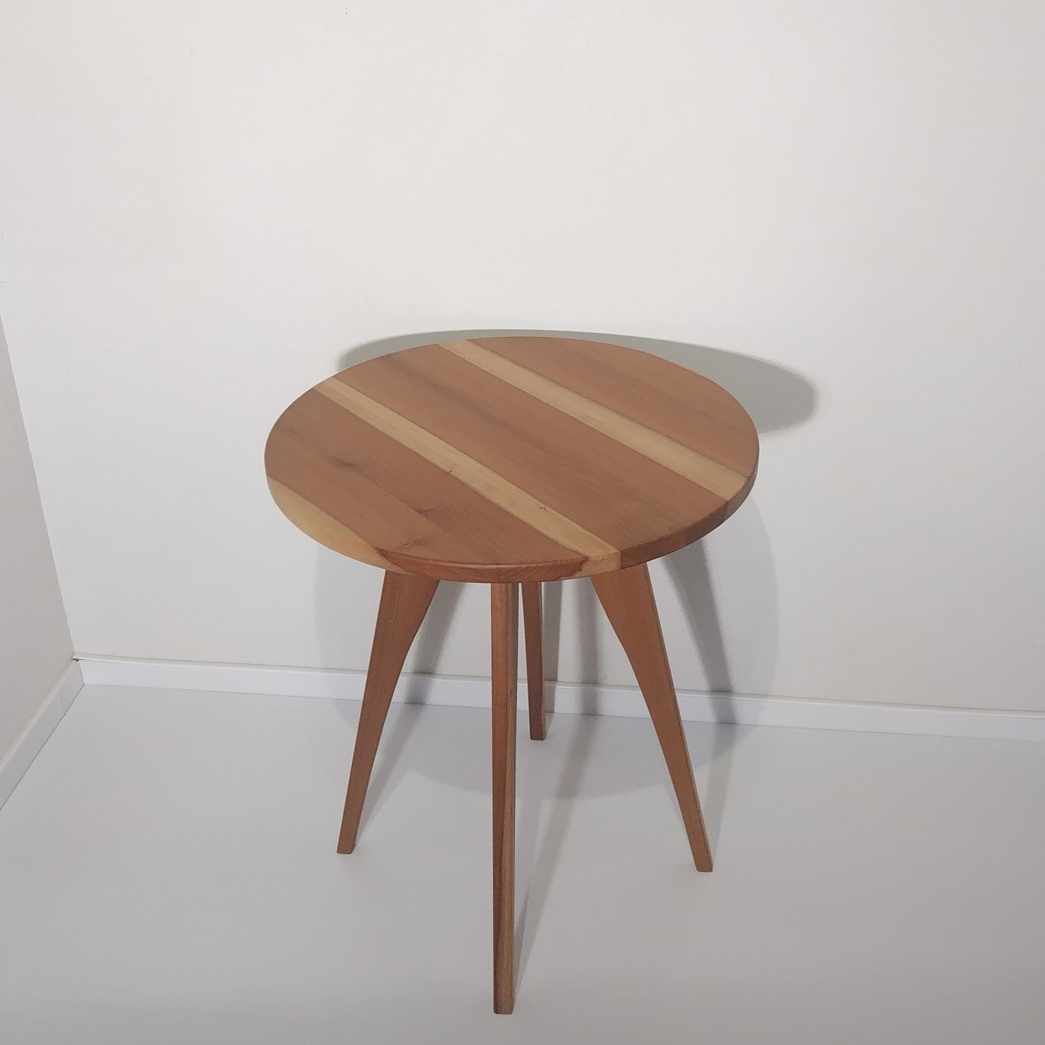 直径60㎝のラウンドテーブル（円卓）【現品】～ホオノキ（朴の木）･高さ70㎝～